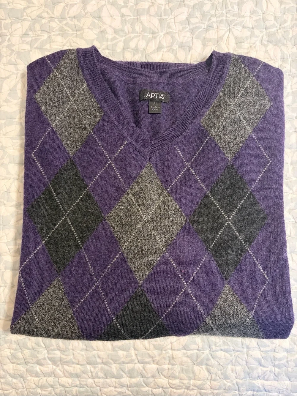 Apt. 9 Purple V-Neck Argyle Sweater